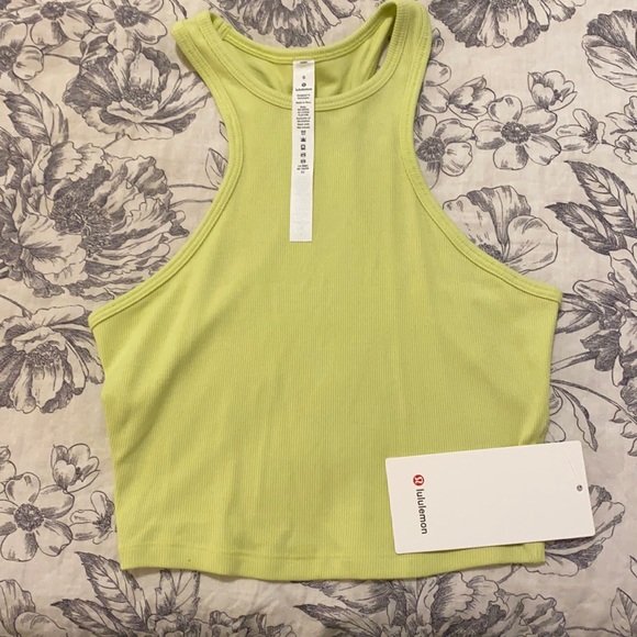 Lululemon crop tank NWT! - Picture 2 of 3